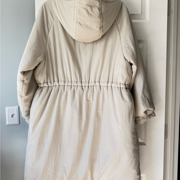 Varley Elle Light Padded Nylon Parka Nwt Light beige Small (easily fits medium) - Picture 6 of 14